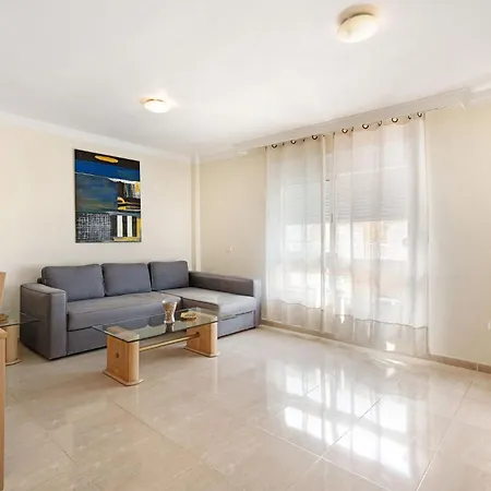 Charming 2-bedroom In Playa San Juan, Spain Apartment