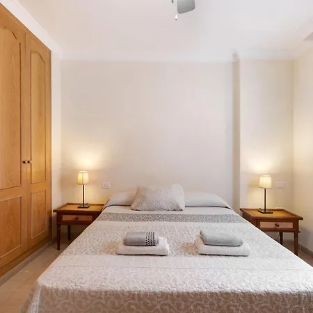 Charming 2-bedroom In Playa San Juan, Spain Διαμέρισμα *